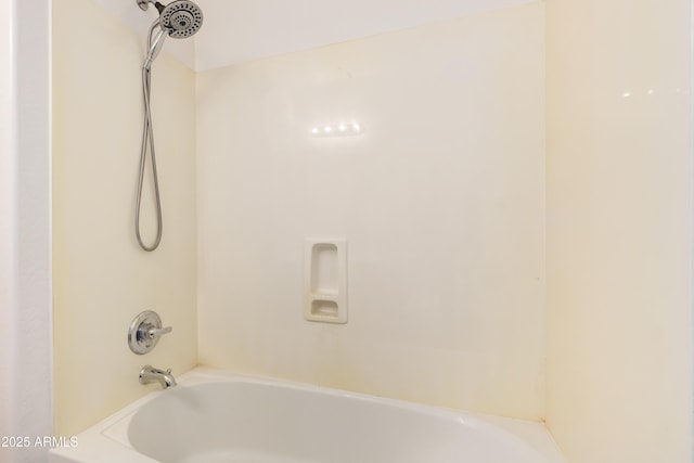 8848 W Cordes Rd, Tolleson, AZ 85353 - full bath with shower / washtub combination