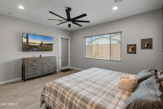 bedroom featuring ceiling fan