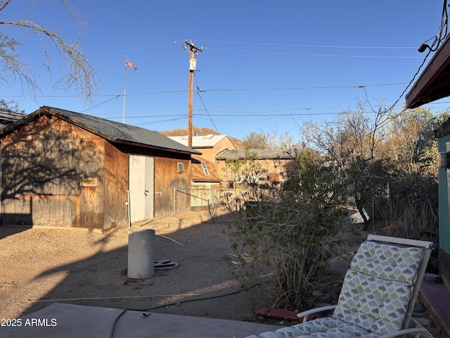 1025 N Sartillion Ave, Ajo, AZ 85321 - view of yard featuring a shed