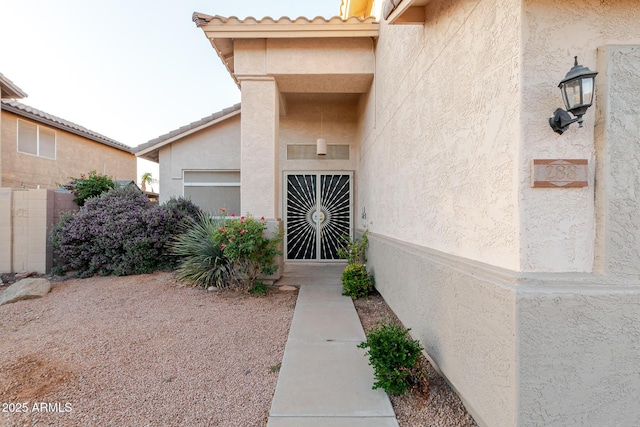 288 W Los Alamos St, Gilbert, AZ 85233 - entrance to property with stucco siding and fence