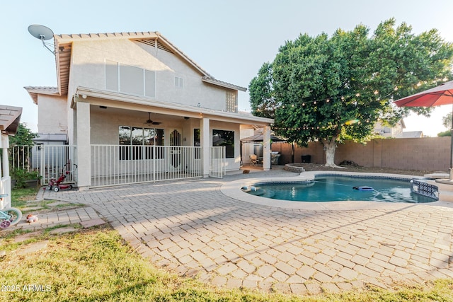 288 W Los Alamos St, Gilbert, AZ 85233 - view of pool with a gazebo, a patio, ceiling fan, a fenced backyard, and a pool with connected hot tub