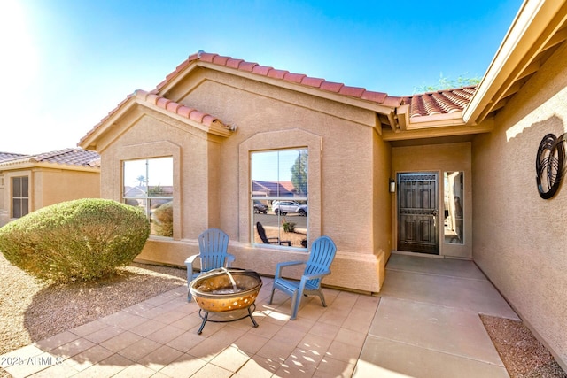 1492 E Westchester Dr, Chandler, AZ 85249 - entrance to property with a patio area, stucco siding, and a tile roof