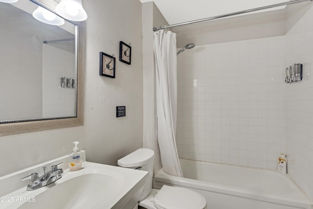 7520 E Papago Dr, Scottsdale, AZ 85257 - bathroom featuring toilet, vanity, a textured wall, and shower / bath combo with shower curtain