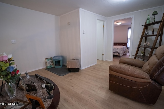 7411 N Toya Vista Rd, Payson, AZ 85541 - sitting room with wood finished floors and baseboards