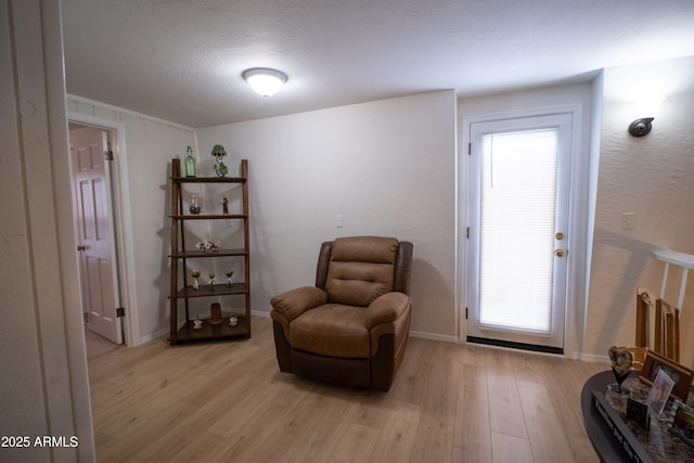 7411 N Toya Vista Rd, Payson, AZ 85541 - sitting room with light wood-type flooring and baseboards