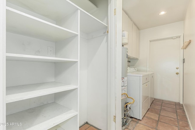 6025 N 10th Pl, Phoenix, AZ 85014 - washroom featuring washing machine and dryer and recessed lighting