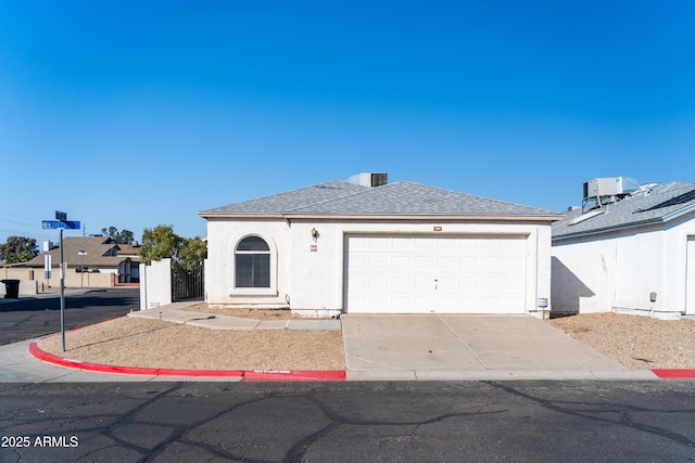 view of front facade featuring a garage