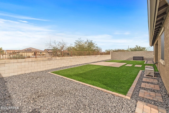 view of yard with a patio area