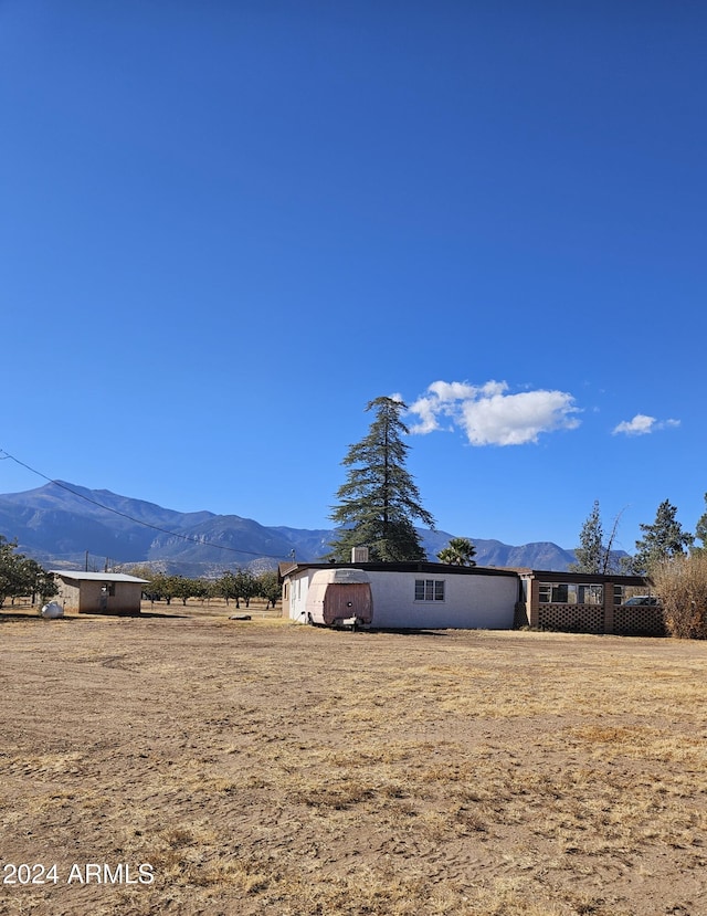 exterior space featuring a rural view