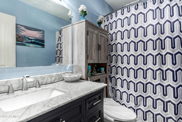 2110 W Morrow Dr, Phoenix, AZ 85027 - full bath featuring vanity, toilet, and a shower with shower curtain