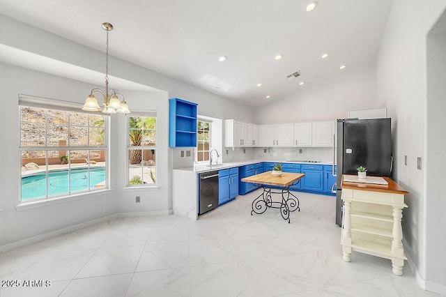 16219 S 14th Way, Phoenix, AZ 85048 - kitchen featuring blue cabinetry, dishwashing machine, a chandelier, lofted ceiling, and a sink