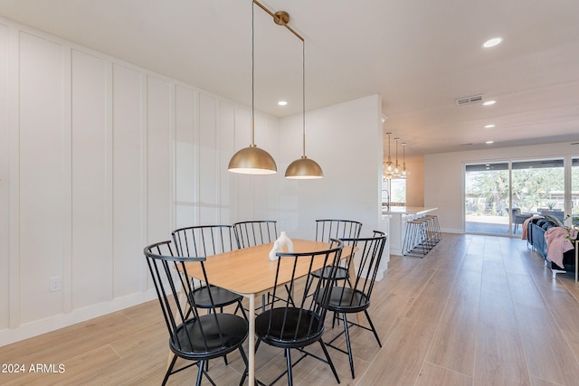 3939 S Veronica Ln, Gold Canyon, AZ 85118 - dining room featuring baseboards, recessed lighting, visible vents, and light wood-style floors