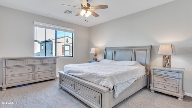 bedroom with ceiling fan