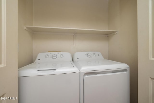 11375 E Sahuaro Dr Unit 1055, Scottsdale, AZ 85259 - laundry room featuring independent washer and dryer