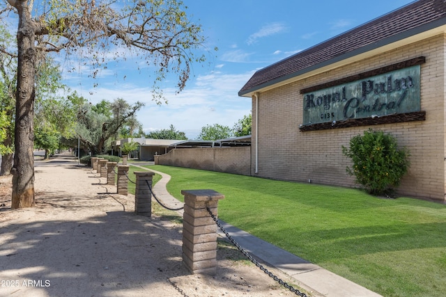 8135 N Central Ave Unit 1, Phoenix, AZ 85020 - view of green lawn