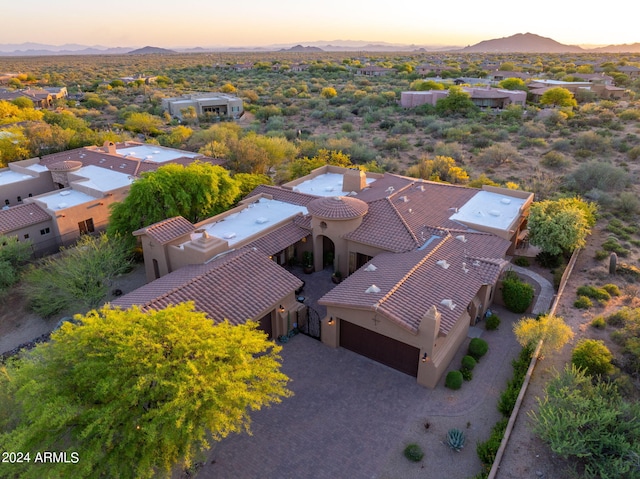 view of aerial view at dusk