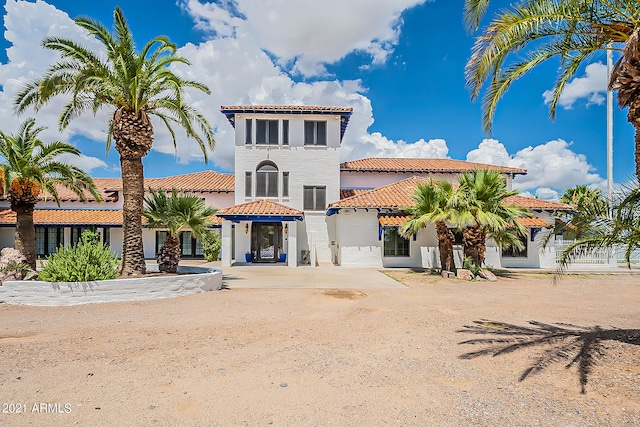 view of mediterranean / spanish-style home