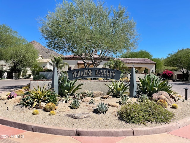 view of community / neighborhood sign