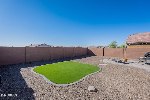 view of yard with a patio