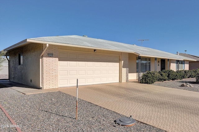 view of front facade featuring a garage