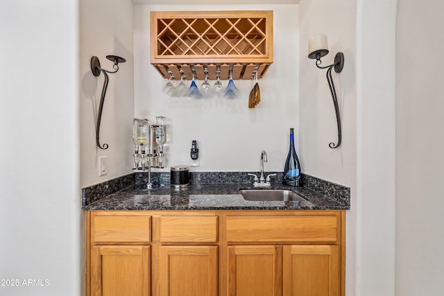 19242 W Pasadena Ave, Litchfield Park, AZ 85340 - view of indoor wet bar