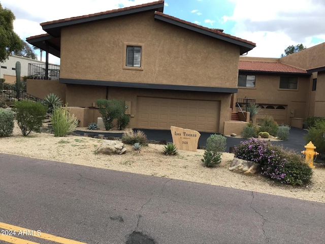 view of front facade with a garage