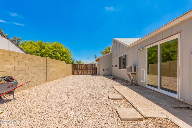 view of yard with a patio area