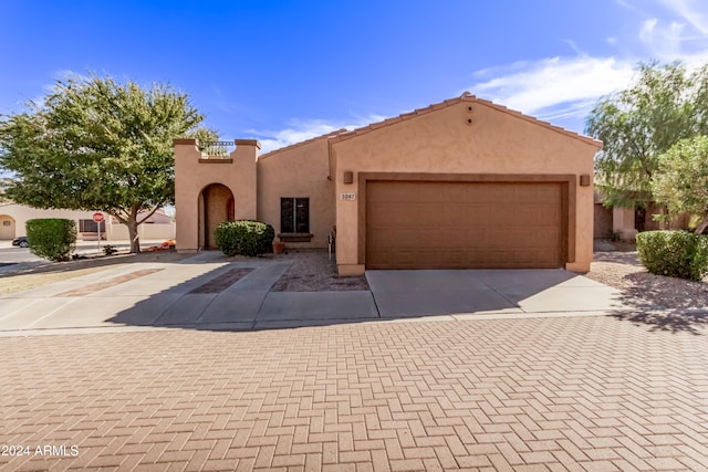 view of front facade featuring a garage