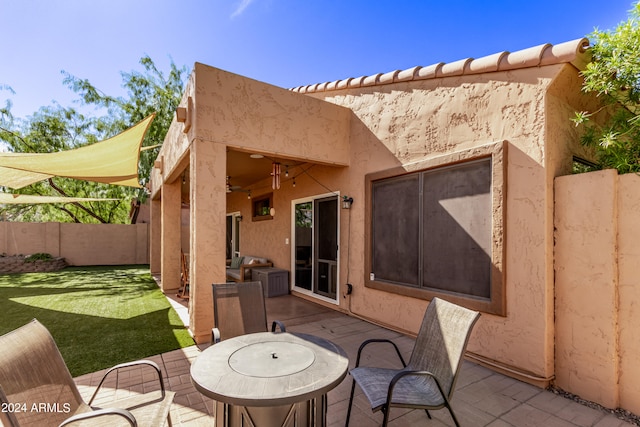 view of patio / terrace with ceiling fan