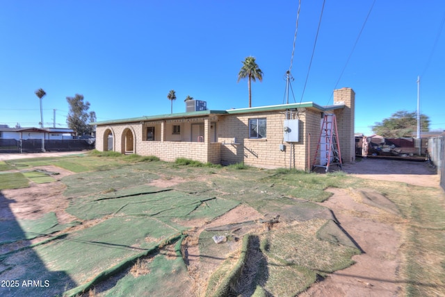 view of front of property