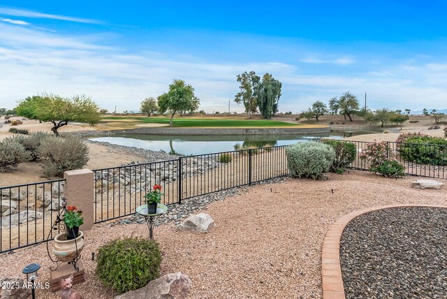 view of yard featuring a water view