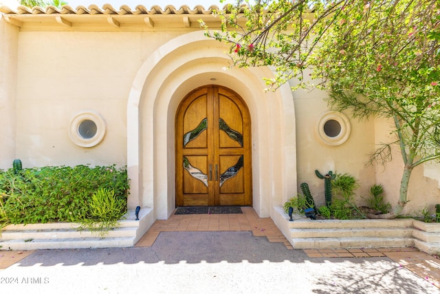 view of property entrance