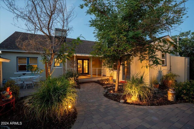 view of front of home featuring a patio