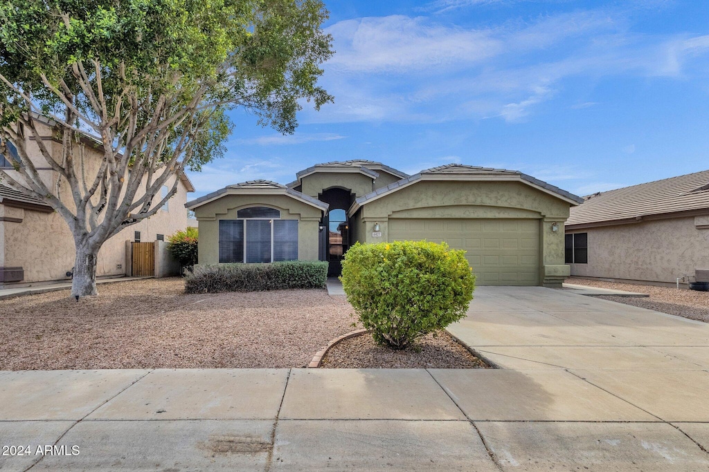 view of front of home featuring a garage