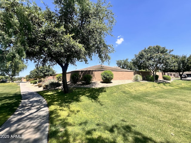 3225 E Cardinal Ct, Chandler, AZ 85286 - view of front of property with a front lawn