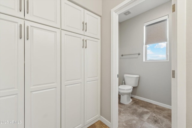 27420 N 170th St, Rio Verde, AZ 85263 - bathroom with toilet, baseboards, and visible vents