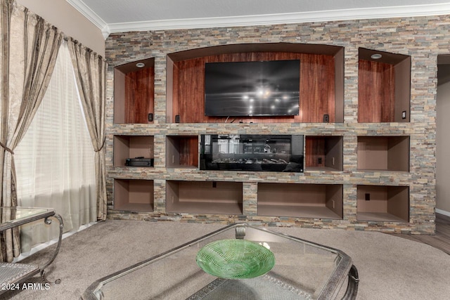 interior space featuring carpet flooring and crown molding