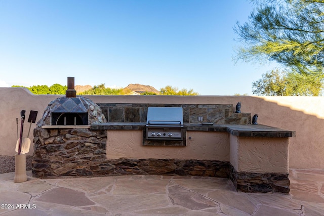 view of patio / terrace with area for grilling and grilling area