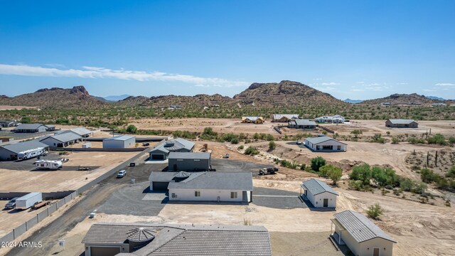 bird's eye view with a mountain view