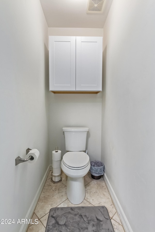 bathroom featuring toilet