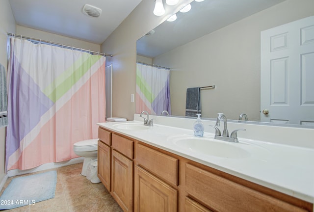 274 S 18th St, Coolidge, AZ 85128 - bathroom featuring curtained shower, vanity, and toilet