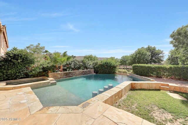 5726 W Park View Ln, Glendale, AZ 85310 - view of swimming pool with a fenced backyard and a pool with connected hot tub
