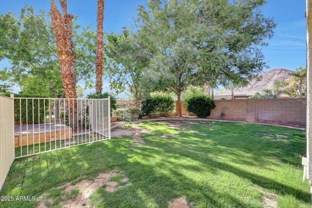5726 W Park View Ln, Glendale, AZ 85310 - view of yard featuring a mountain view