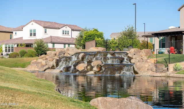 923 W Yellowstone Way, Chandler, AZ 85248 - view of property's community featuring a small pond