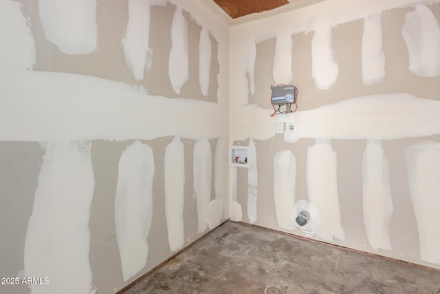 3118 W Aster Dr, Phoenix, AZ 85029 - spare room with unfinished concrete flooring
