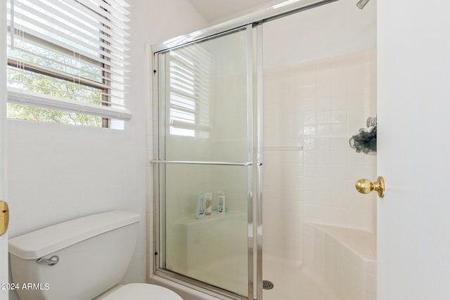 6350 W Hess St, Phoenix, AZ 85043 - bathroom with toilet and a shower with door