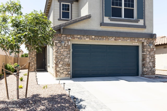 view of front facade featuring a garage