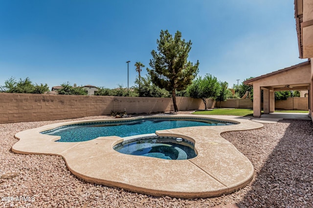 4507 E Lantern Pl, Gilbert, AZ 85297 - view of swimming pool with ceiling fan, a fenced backyard, a patio area, and a pool with connected hot tub