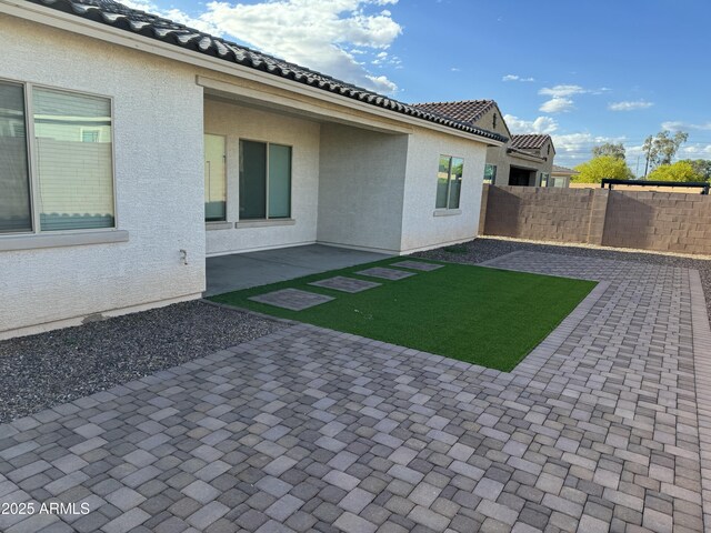 5923 N 85th Ave, Glendale, AZ 85305 - view of yard featuring a fenced backyard and a patio
