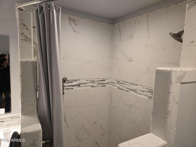 9016 W Fossil Creek Rd, Pine, AZ 85544 - full bath featuring tiled shower